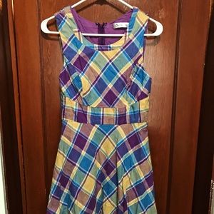 Diamond plaid pattern dress